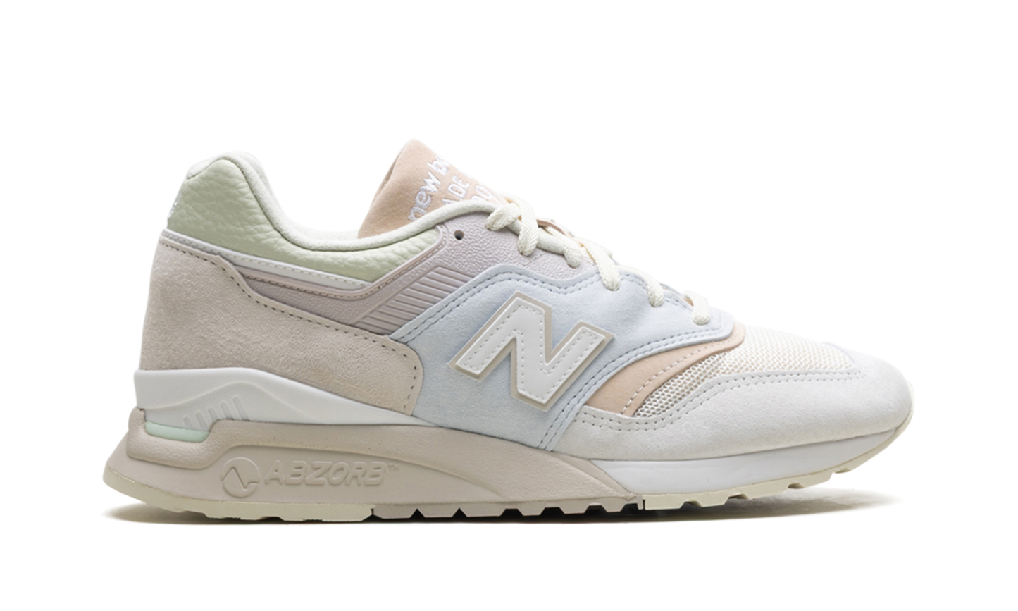 997.5 "MiUSA Kith Easter White Ice Blue Peach" U9975KT