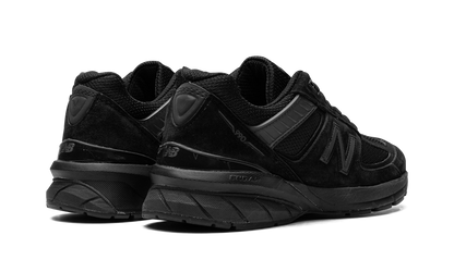 990v5 "Made in USA Triple Black" M990BB5