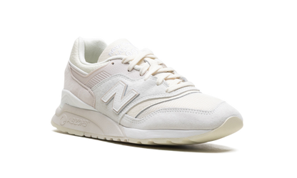 997.5 "MiUSA Kith Easter White Marshmallow Angora" U9975HK