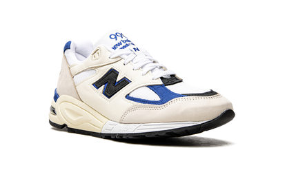990v2 "Made In USA White/Blue" M990WB2
