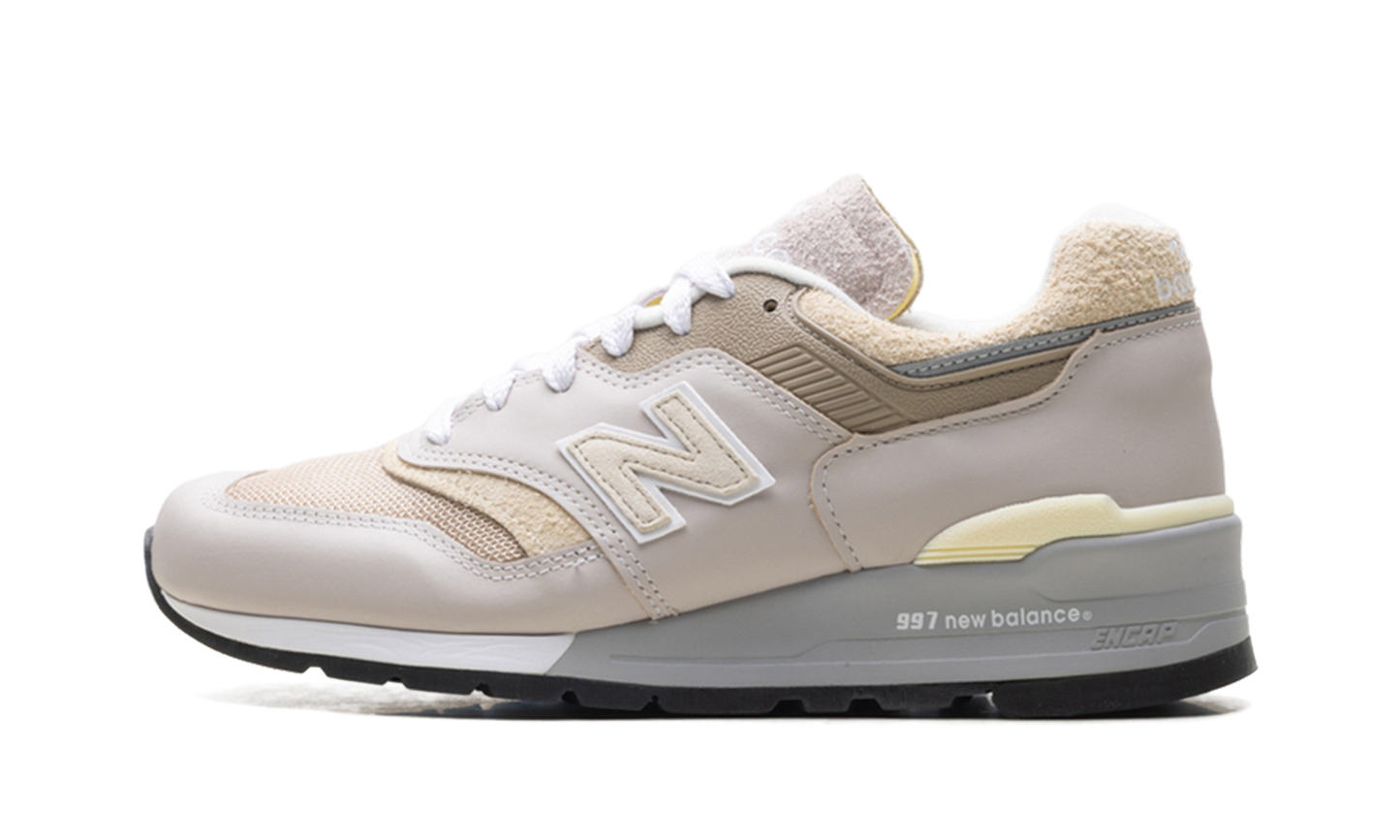 997 "Made in USA - Moonrock / Driftwood" U997GG