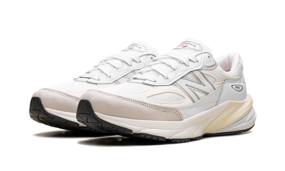 990v6 "Made in USA - White Sea Salt" U990GB6